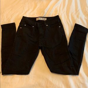 women’s black jeans